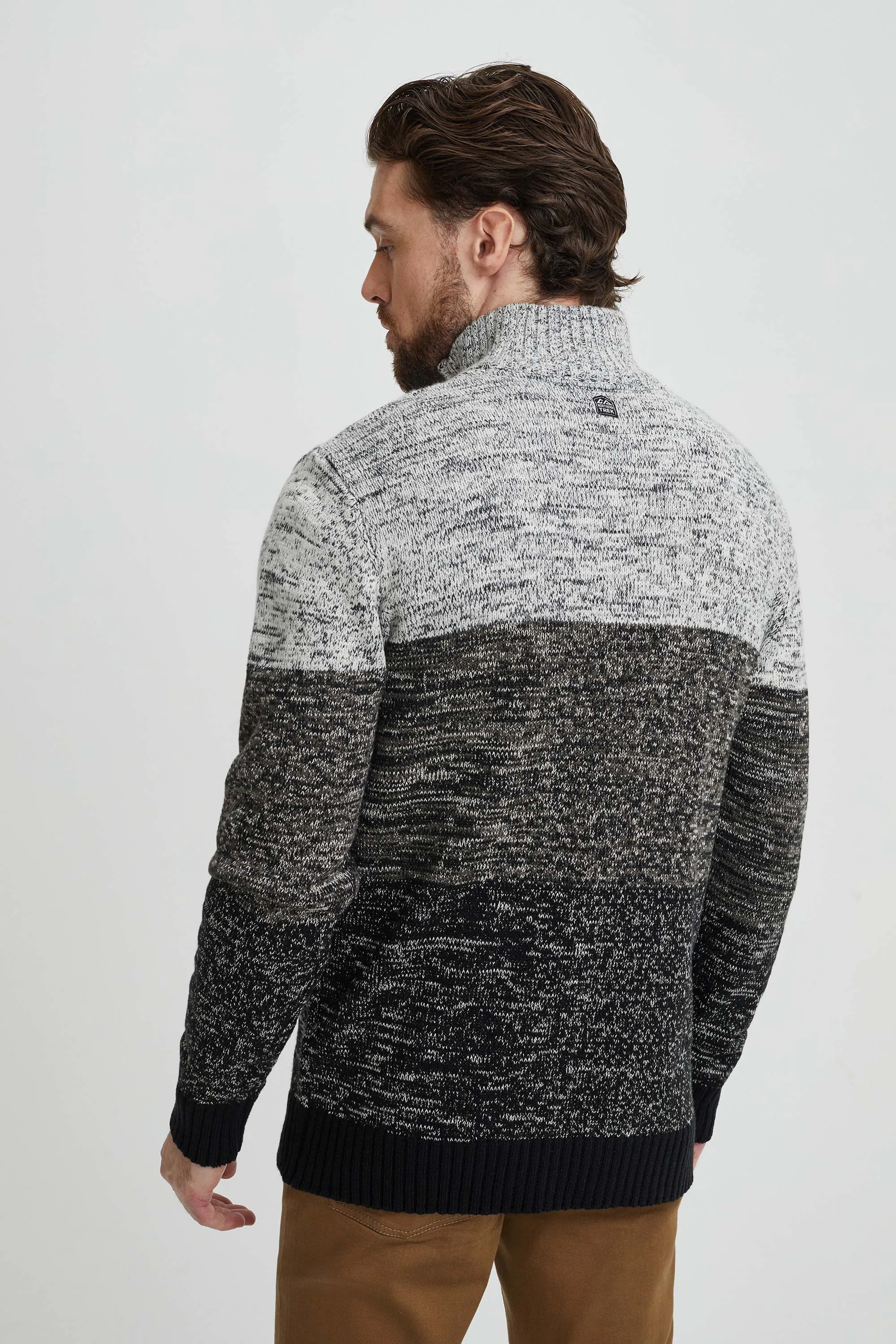 Knit half-zip collar